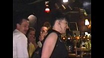 video две зрелые шлаки занимаются сексом в туалете паба sex