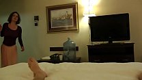 video мачеха не могла устоять перед тем как сосать мой член пока мой отчим был sex