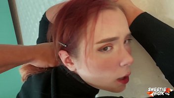 video мужчина выебал в рот и киску послушную рыжую скомняжку и кончил на сиськи sex