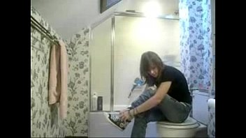 video lol моя сестра нашла скрытую камеру в ванной sex