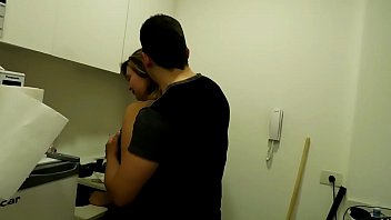 video я пошел к моему другу и встречался с теткой шлюхой и я дал ее впечатляющий трах sex
