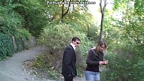 video крошкаблондинка делает минет в лесу sex