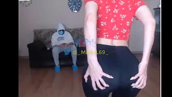 video 我遇到一个粉丝他在twitter上抽了个随机抽奖看我直播这是我不能只是看的主要规则但是由于发烧我最终会操蛋并违反规则 sex