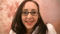 video любительница в колготках соблазняет и отсасывает своему фотографу sex