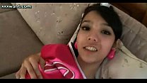 video 十代のニューハーフは彼女のペニスをこすり運指 sex