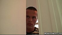 video он просто помогает старому б sex
