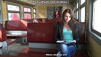 video 電車の中で拾い口とオマンコに突き刺さった sex