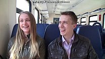video 2本のチンポで犯されたセクシーな女の子 sex