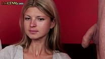 video одетые женщины раздетый мужчина домина соблазняет пару в трио сосания члена sex