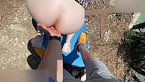 video поймал взгляды прохожих но не остановился и продолжил трахаться sex