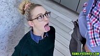video любящий отчим наказывает падчерицу лили ларимар sex