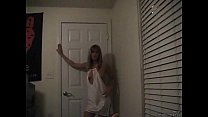 video красивая блондинка сосет член в любительском видео sex