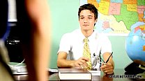 video 生徒と教師がコックのサイズを比較 sex