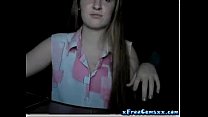 video русская красотка перед вебкамерой sex