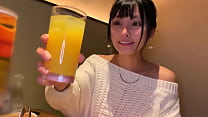 video 작은 가슴을 가진 미인과 유혹 셀카 sex를하십시오 관능적 인 혀로 펠라티오 중년 남성과 sex 질내 사정 물총과 헐떡이는 목소리가 멈추지 않는다 sex