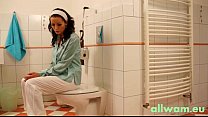 video стильная европейская крошка писает в штаны sex