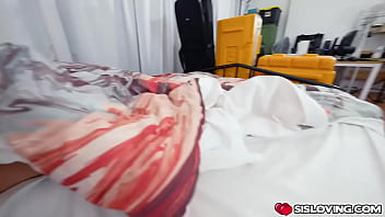 video сводная сестра возбуждается и идет домой к своему сводному брату sex
