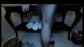 video 大きな黒いペニスをしゃぶりアナルを持っているトラニー sex