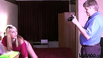 video зрелый парень пользуется услугами любительской модели sex