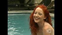 video рыжая модель в бикини sex