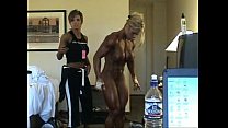 video комната быть обнаженная готовит шоу sex