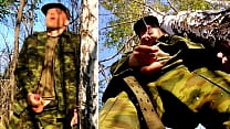 video русский солдат с большим членом на военном задании в лесу стреляет из своего члена спермой по противникам sex