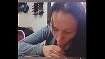 video моя соседка по комнате выходит из душа и делает мне минет пока я не кончу она испытает оргазм пока она меня сосит sex