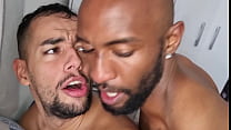video льюс пригласил меня на ланч но я понял что он хочет меня съесть полностью на красном sex