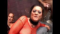 video milf debella will zwei große schwänze sex