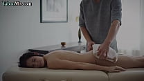 video массажная красотка скачет на члене перед тем как сосать массажисту в паре sex