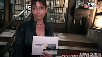 video татуированную зрелую женщину с короткими волосами сняли для трахсвидания sex