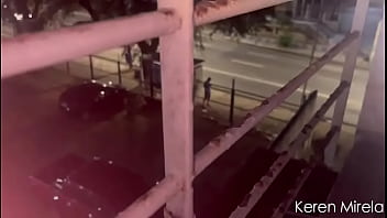 video трейлер я увидела цыпочку на остановке и пошла туда звать его чтобы он пришел ко мне в квартиру смотрите что sex