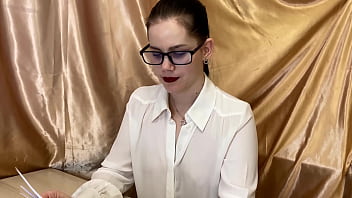 video босс анна сосет и трахается на столе во время домашнего собеседования с сотрудником sex