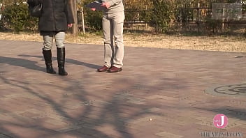 video я хотел бы увидеть ваше нижнее белье мэм какого цвета это красный вы купили его в сугамо вступление sex