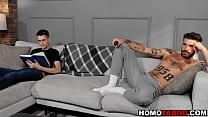 video пасынокгей скачет на большом члене своего отчима sex