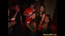 video парочка на вечеринке делает минет и хардкорно трахается sex