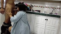video 配達員は幸運で女性は彼が持ってきたものを彼に支払う方法がなく結局彼女の体で彼に支払うことになります彼らはすべて同じ運を望んでいます sex