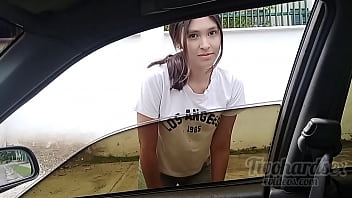 video встречаю соседку на улице и подвожу ее неожиданная концовка sex