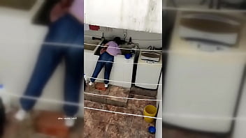 video мой друг оставил меня наедине со своей женой и я начал ее раздражать пока не убедил ее записать видео никто не sex