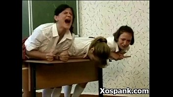 video 成熟した邪悪なスパンキングでひよこを愛する罰 sex