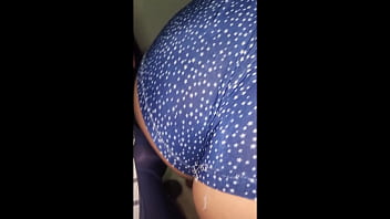 video я мастурбирую перед своей мачехой которая готовит приглашаю посмотреть как я кончаю в ее киску sex