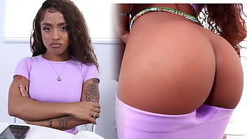 video сумасшедшая сводная сестра застукала сводного брата за дрочкой sex