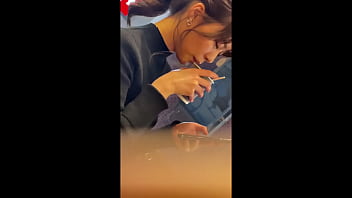 video 포니테일과 아름다운 네크라인과 다리를 가진 여성 기차를 탈 때 치마 속을 살짝 들여다본다 그녀는 엉덩이에 사정했다 섹스섹스 ntr 타우렌손 구멍오르가슴 분출커스텀러브 호텔꽃 마음뱃사공뿌려질내 사정갑자기 sex