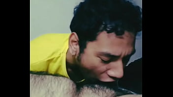 video наслаждаюсь вкусным членом этого волосатого самца в минетах sex