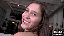 video hj молодая женщина со средними сиськами дрочит член в видео от первого лица и говорит грязно sex