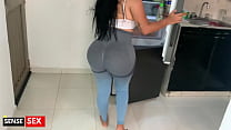 video 継母をスパイしていると彼女は私が彼女を撮影しているのを見つけましたが寝取られた夫が到着する前に私たちはセックスしてしまいます sex