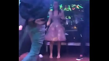 video сексуальная милфа с большими сиськами дрочит во время сосания sex