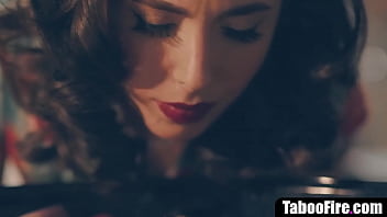 video женатый мужчина трахает свою покорную жену и любовницу одновременно sex