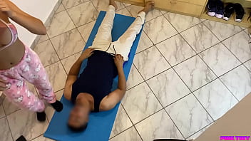 video мне нравится сидеть на лице моего дяди потому что меня возбуждает когда он трется лицом о мою киску и задницу sex