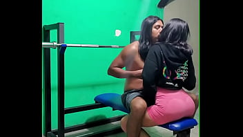 video трахаю девушку которая любит заниматься спортом дома sex